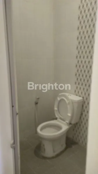 image DISEWAKAN RUANG USAHA 1  1/2LANTAI PARKIRAN LUAS AREA CONDONG CATUR (8)