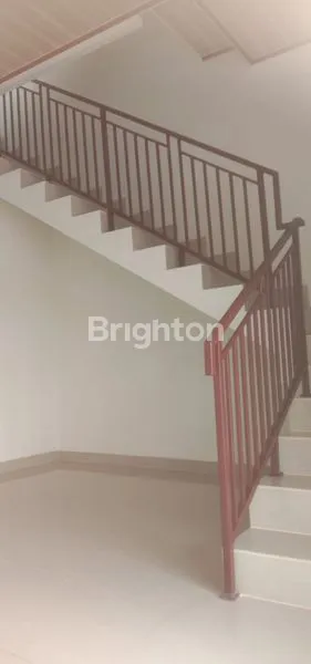 image RUMAH MODERN MINIMALIS 2 UNIT BISA BELI 1 UNIT (4)