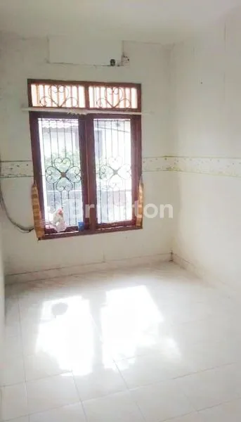 image RUMAH 2 LANTAI DI LOKASII STRATEGIS DI PUSAT KOTA BOGOR (3)