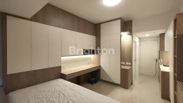 image APARTEMEN UC CORNELL FULL FURNISH, TINGGAL BAWA KOPER ! (4)