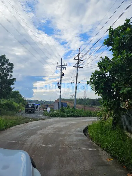 image TANAH MASUK DEPAN POLDA KALTIM (3)