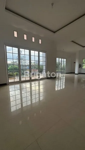 image RUMAH UJUNG JALAN MT HARYONO DAN SYARIFUDDIN YOES (2)