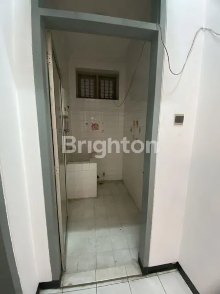 image RUMAH PUSAT KOTA GENTENG DURASIM DEKAT JL. GENTENG BESAR (4)