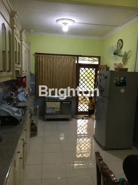 image RUMAH LUAS TERAWAT DI SULFAT KOTA MALANG (7)