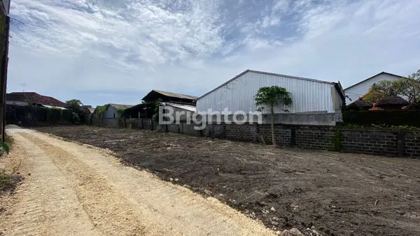 image KAVLING PADANG UDAYANA 1 ARE 650 JT SISA 3 KAVLING (7)