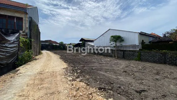 image KAVLING PADANG UDAYANA 1 ARE 650 JT SISA 3 KAVLING (6)