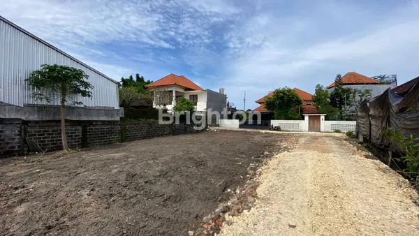 image KAVLING PADANG UDAYANA 1 ARE 650 JT SISA 3 KAVLING (2)