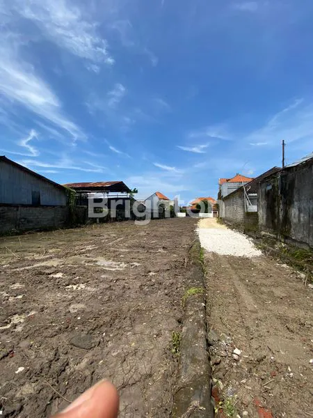 image KAVLING PADANG UDAYANA 1 ARE 650 JT SISA 3 KAVLING (5)
