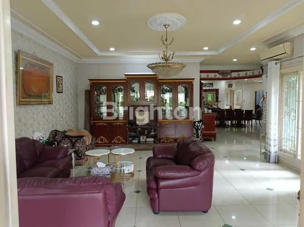 image RUMAH MEWAH 2 LANTAI DI TEBET (3)