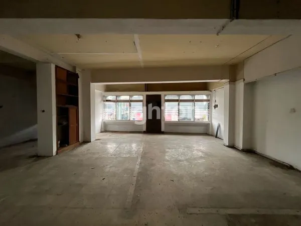 image RUKO 3 LANTAI STRATEGIS PUSAT KOTA SOLO (3)