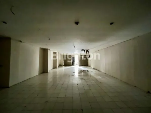 image RUKO 3 LANTAI STRATEGIS PUSAT KOTA SOLO (6)