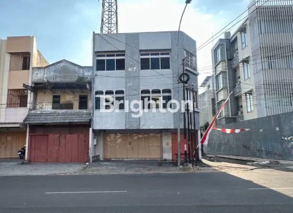 image RUKO 3 LANTAI STRATEGIS PUSAT KOTA SOLO (7)