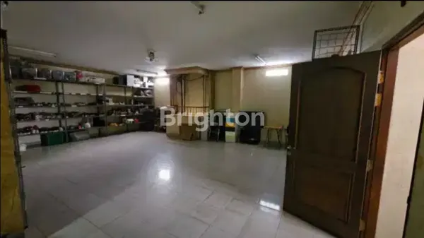 image RUMAH BESAR 3 LANTAI BUNGUR BESAR GUNUNG SAHARI  (7)