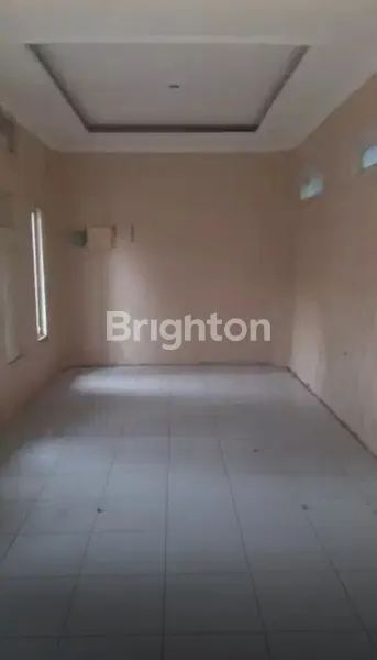 image RUMAH 2 LANTAI KOMPLEK MAHKOTA MAS DEKAT TOL CIKOKOL TANGERANG (6)