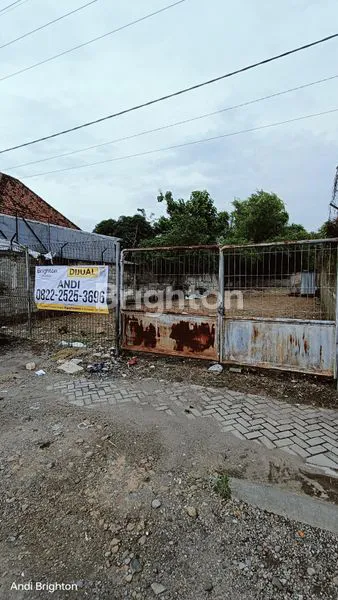 image TANAH PEKARANGAN FULL PAGAR KELILING SIAP BANGUN DI MOJOWARNO (2)