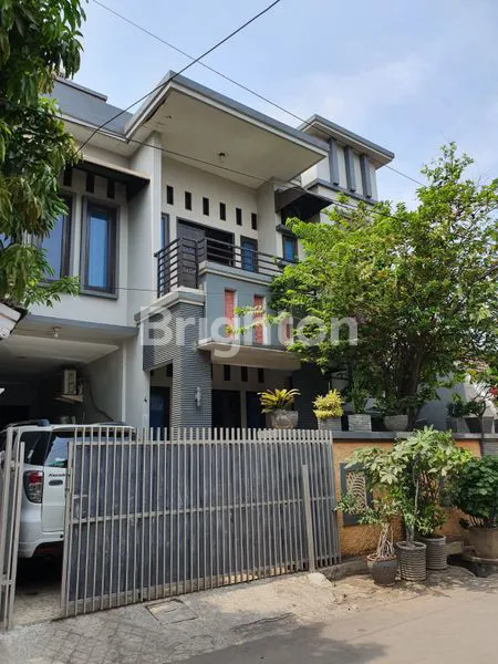 image RUMAH 2,5 LANTAI SIAP HUNI DI KLENDER - DUREN SAWIT JAKARTA TIMUR (1)