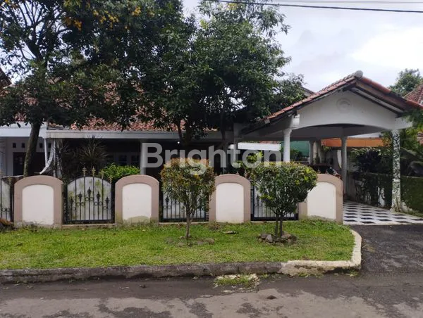 image RUMAH KLASIK LUAS NYAMAN DAN ASRI DI GUNUNG BATU BOGOR (1)