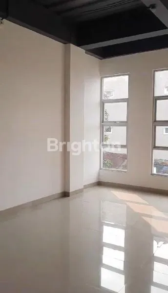 image RUKO STRATEGIS 2 UNIT ( GANDENG) 3 LANTAI DI KELAPA DUA,TANGERANG (1)