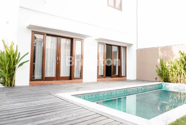 image VILLA LOKASI TENANG DAN NYAMAN ONE GATE SYSTEM SECURITY 24 JAM  MUMBUL NUSADUA (8)