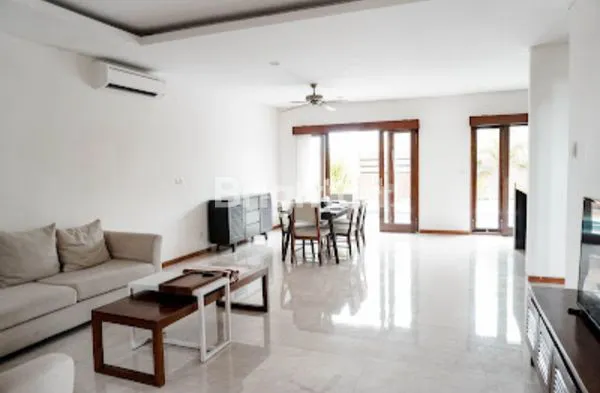 image VILLA LOKASI TENANG DAN NYAMAN ONE GATE SYSTEM SECURITY 24 JAM  MUMBUL NUSADUA (3)