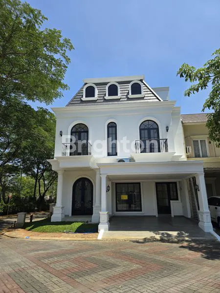 image RUMAH BANGUNAN MANDIRI BARU GRES SEMI FURNISH SIAP HUNI VANYA PARK BSD CITY (1)