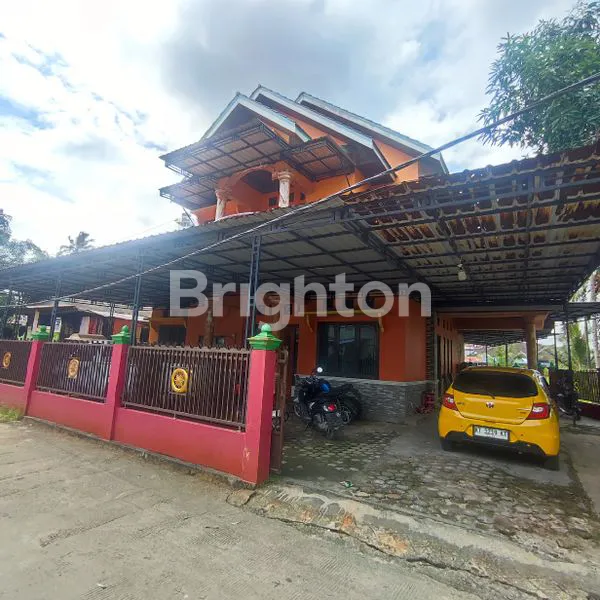 image RUMAH BESAR 2 LANTAI DIJUAL CEPAT DI MANGGAR DEKAT PANTAI (2)