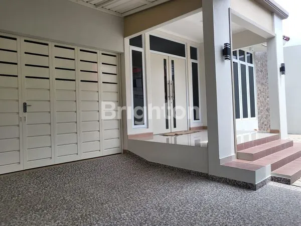 image DIJUAL RUMAH BARU MEWAH REJOMULYO (2)
