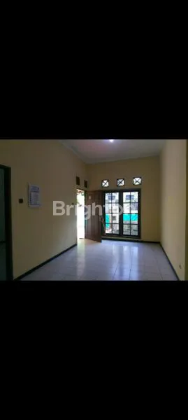 image RUMAH MODEL LAMA KUAT DAN KOKOH (3)