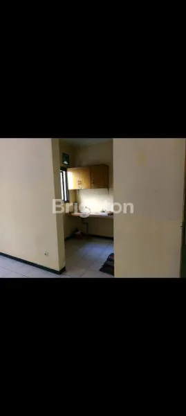 image RUMAH MODEL LAMA KUAT DAN KOKOH (6)