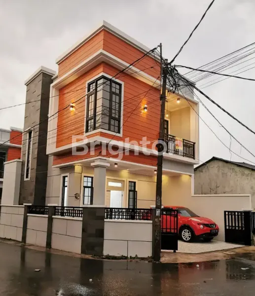 image RUMAH DUREN VILLAGE DEPOK 2 LANTAI BARU SIAP HUNI (1)