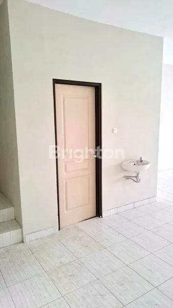 image DIJUAL CEPAT! RUKO STRATEGIS 4 LANTAI CILEDUG RAYA KEBAYORAN LAMA JAKARTA SELATAN (4)