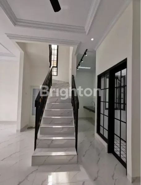 image RUMAH DUREN VILLAGE DEPOK 2 LANTAI BARU SIAP HUNI (3)