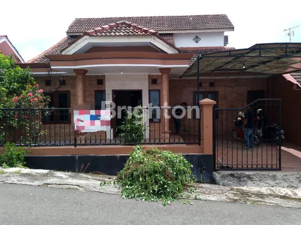 image DIKONTRAKAN RUMAH SIAP HUNI 4 KAMAR TIDUR (1)