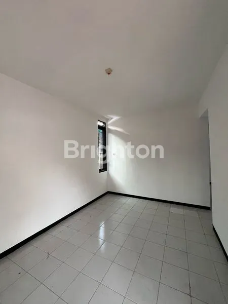 image JUAL CEPAT RUMAH HITUNG TANAH KOMPLEK DEPNAKER PEKAYON, BEKASI (6)