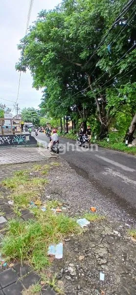 image RUMAH LUAS 600 METER 2 LANTAI DENGAN POOL (5)