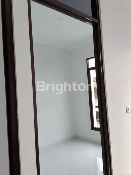 image RUMAH 5 UNIT GANDENG DI HARAPAN INDAH BANGUNAN BARU (3)