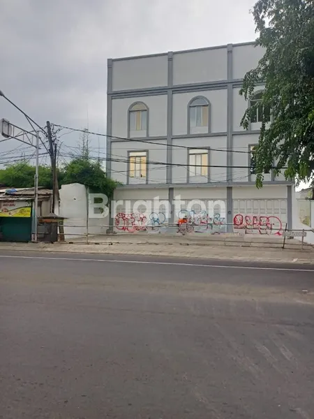 RUKO MEWAH DI JL. RAYA BOGOR, LAHAN LUAS 480M²