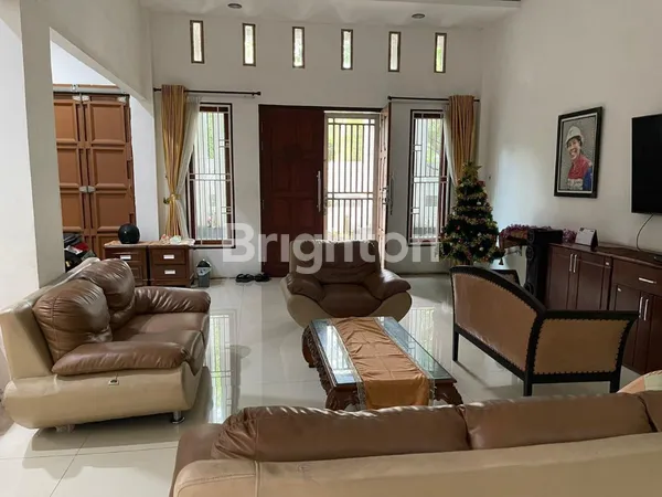 image RUMAH STRATEGIS BANGUNAN KOKOH SIAP HUNI KARANG BEROMBAK MEDAN BARAT (6)