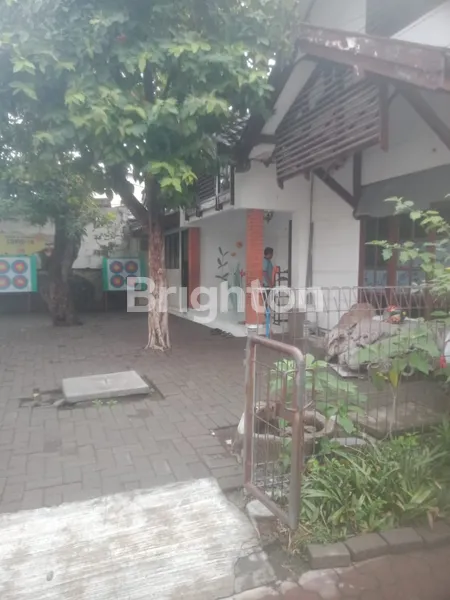 image RUMAH COCOK UNTUK USAHA ATAU KOS LOKASI STRATEGIS DI RAYA KETINTANG  (2)