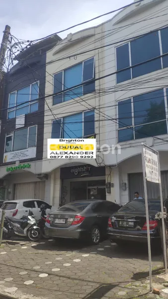 image RUKO 3,5 LANTAI SIAP HUNI DI TENGAH KOTA JALUR RAMAI DEPAN RUMAH SAKIT (1)