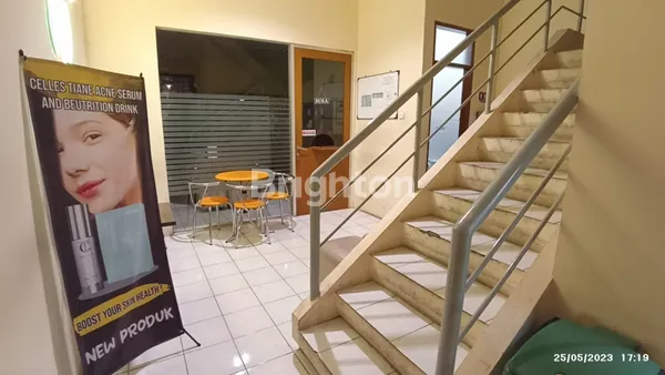 image RUKO 3,5 LANTAI SIAP HUNI DI TENGAH KOTA JALUR RAMAI DEPAN RUMAH SAKIT (2)