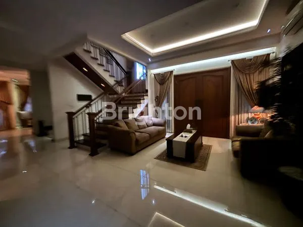 image DIJUAL RUMAH MEWAH  JAKAPERMAI (7)