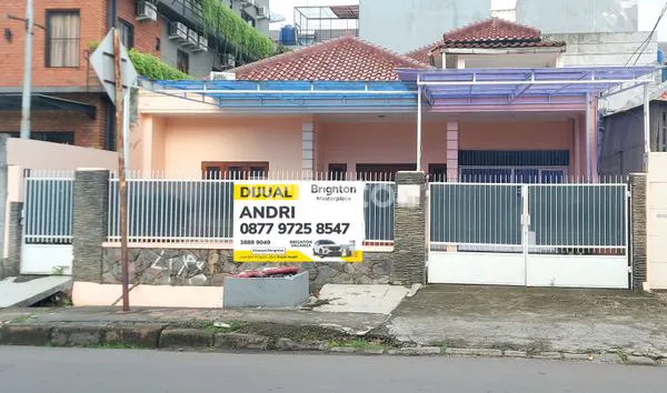 DI JUAL RUMAH LOKASI STRATEGIS DI CAWANG - JAKARTA TIMUR