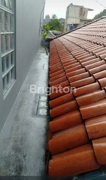 image HUNIAN NYAMAN 2 LANTAI DI SARIWANGI SELATAN DEKAT SETRADUTA (7)