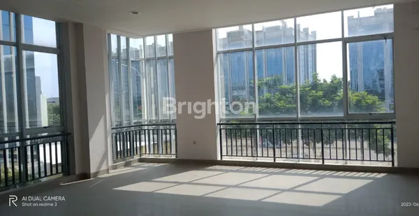 RUKO GANDENG HOEK PLONG DI GOLF ISLAND DARI BARU BELUM PAKAI LOKSI SANGAT STRATEGIS