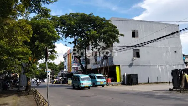 image RUKO 3 LANTAI PREMIUM TEPI JALAN MALENGKERI RAYA, MAKASSAR (3)