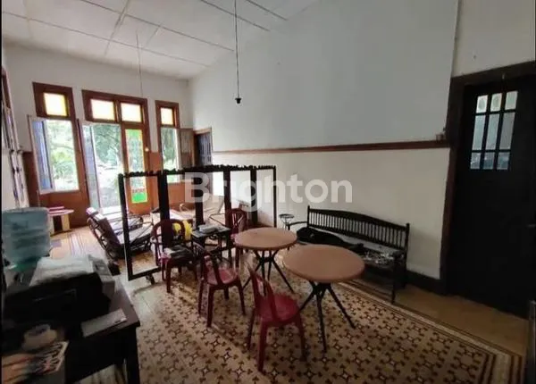 image RUMAH KLASIK MAINROAD  IR H JUANDA DAGO BAWAH (4)