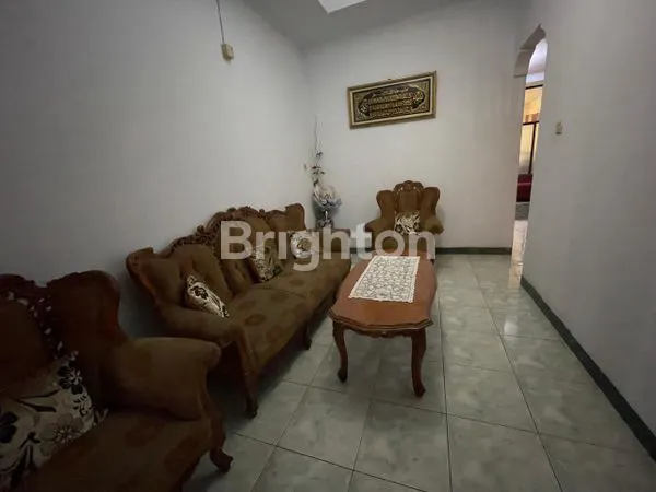 image JUAL RUMAH 1,5 LANTAI DAN RUANG USAHA STRATEGIS DI KLENDER - DUREN SAWIT JAKARTA TIMUR, TURUN HARGA (3)