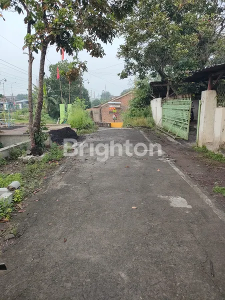image RUMAH LAWASAN PENDOPO TENGAH KOTA SOLO (3)