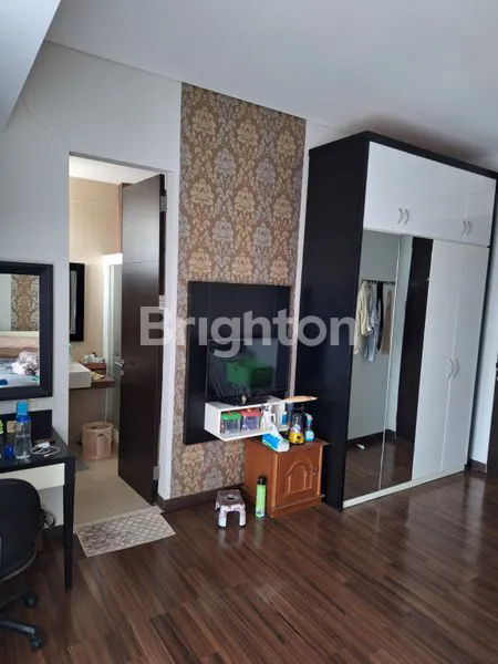 image RUMAH TENGAH KOTA SUDUT SIAP HUNI (5)